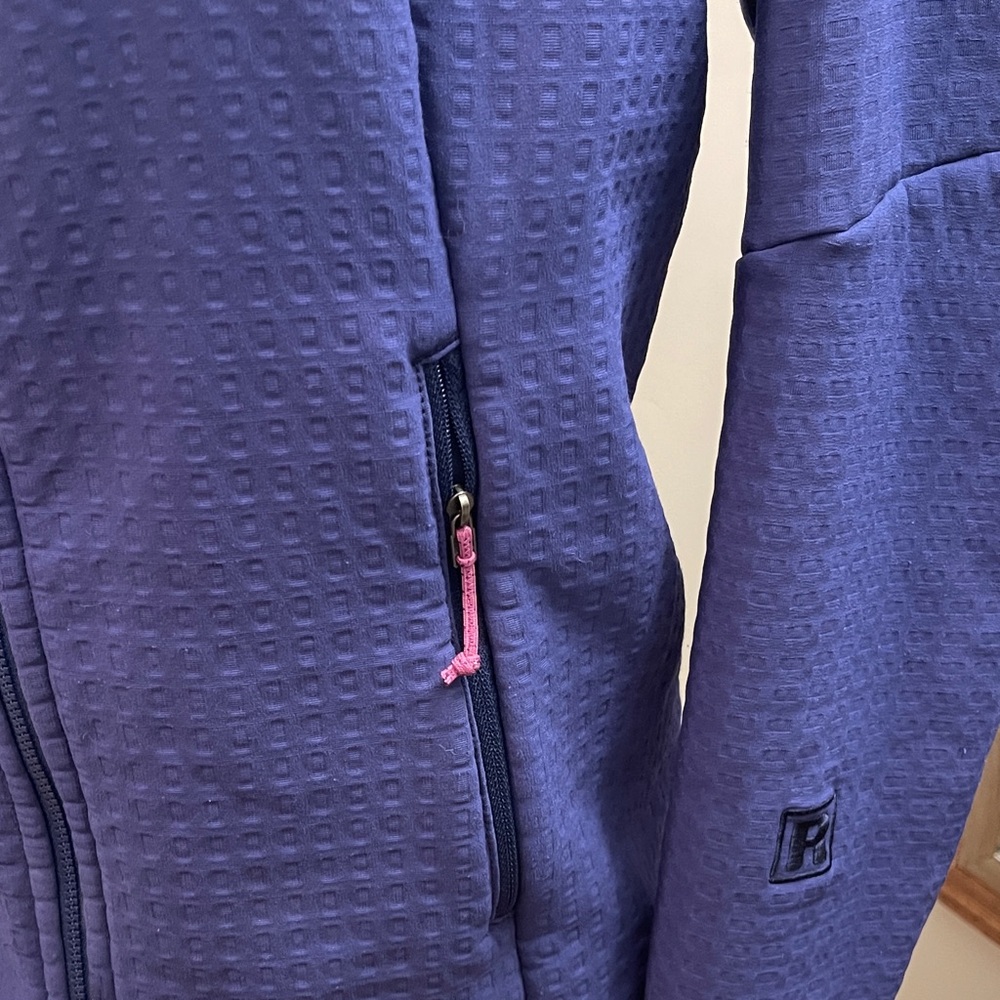 Patagonia Women's R2Tech Face Jacket - Picture 7 of 9